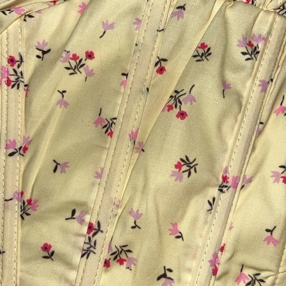 White Fox Boutique Corset Top - Picture 3 of 4